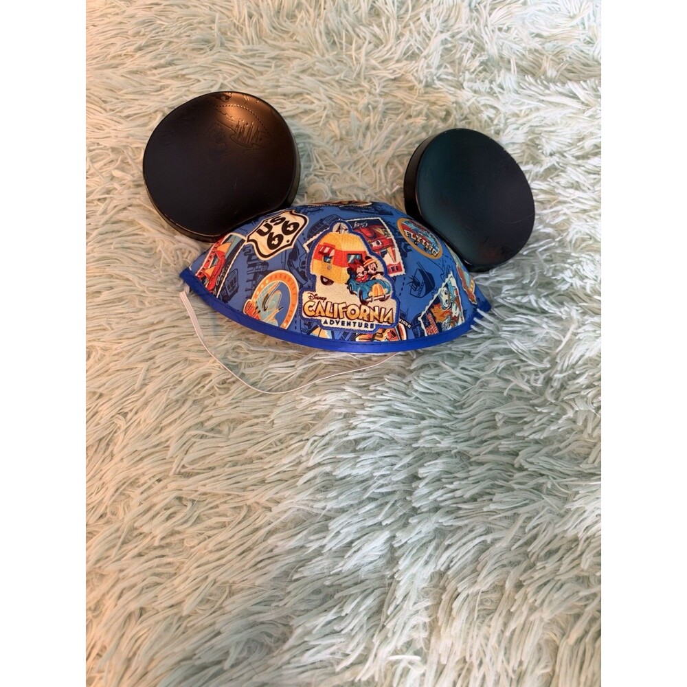 NEW DISNEY CALIFORNIA ADVENTURE HAT WITH MICKEY/MINNIE EARS AND CHIN STRAP DCA
